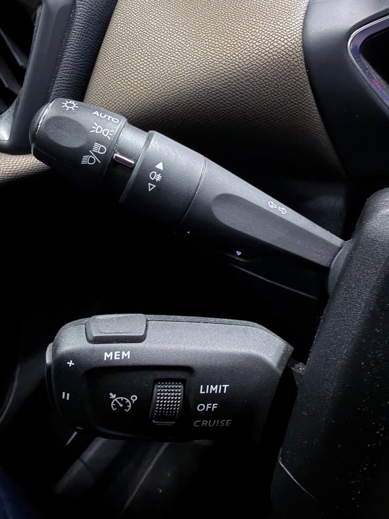 Vehicle Image 37