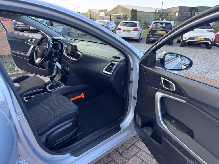 Vehicle Image 27