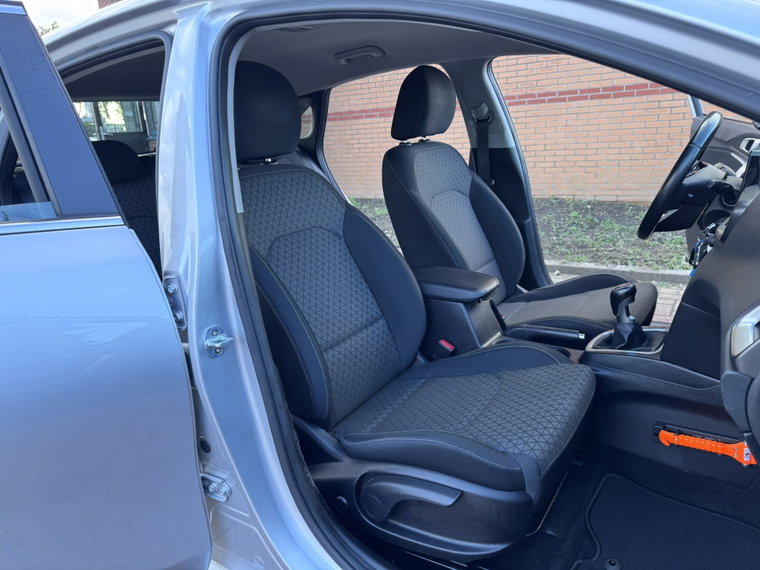 Vehicle Image 28