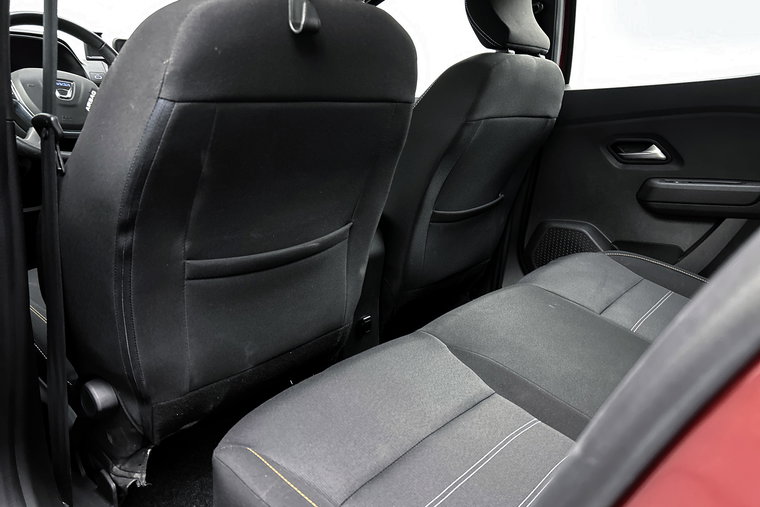 Vehicle Image 13