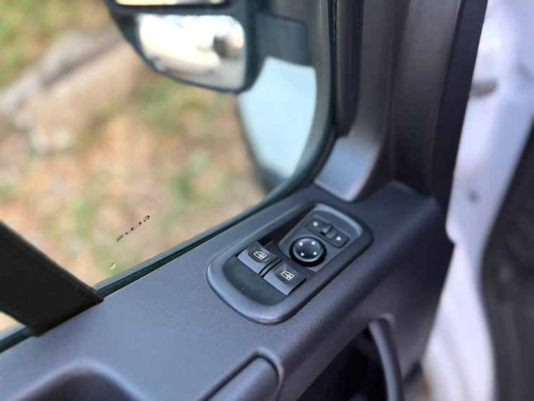 Vehicle Image 26