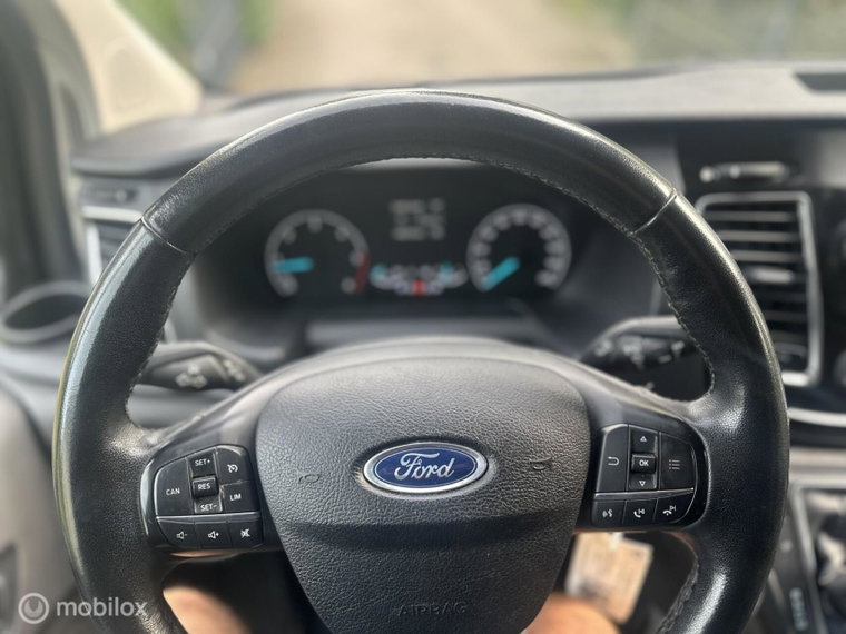 Vehicle Image 28