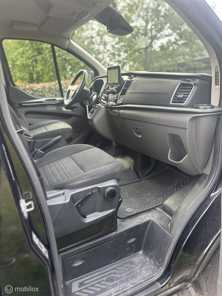 Vehicle Image 33
