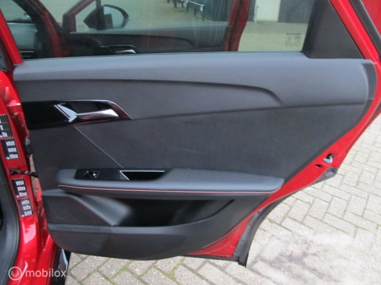 Vehicle Image 24