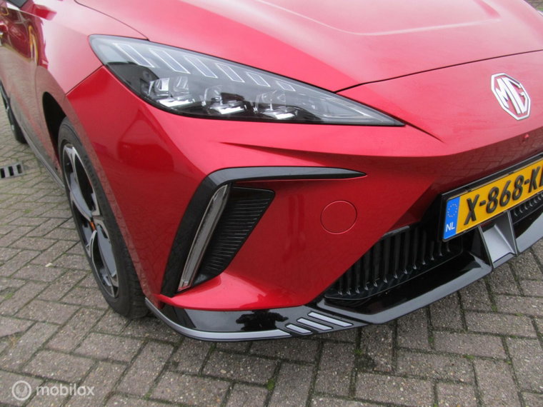 Vehicle Image 38