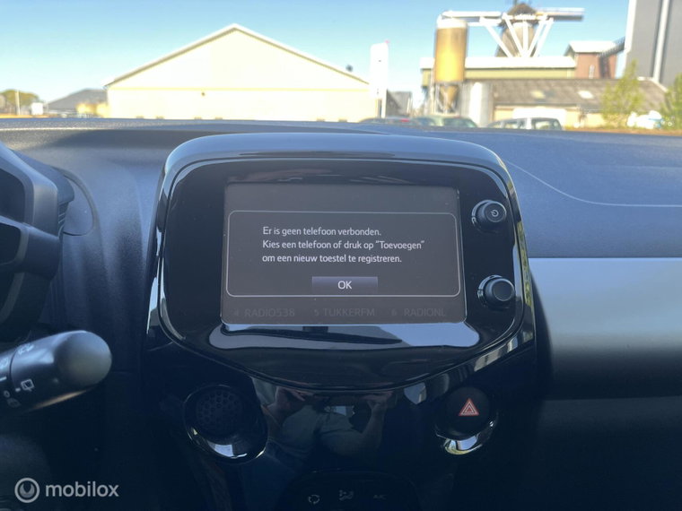 Vehicle Image 14