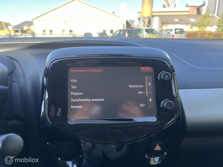 Vehicle Image 20