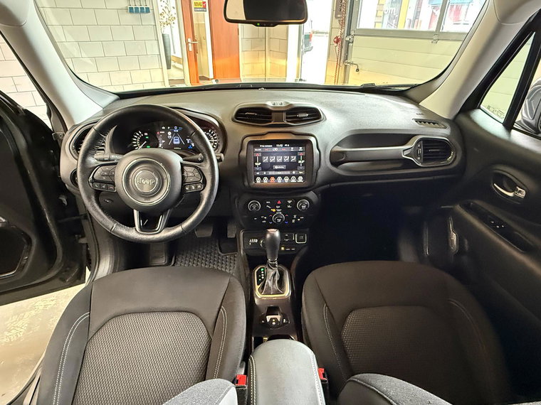 Vehicle Image 22