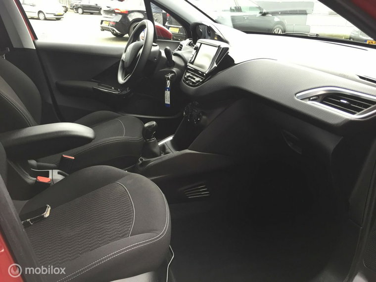 Vehicle Image 17