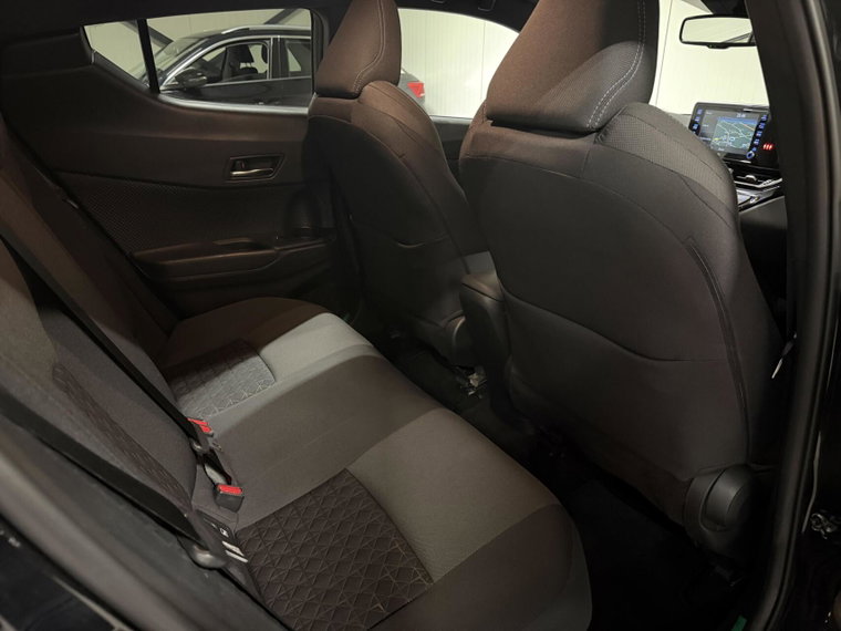 Vehicle Image 35