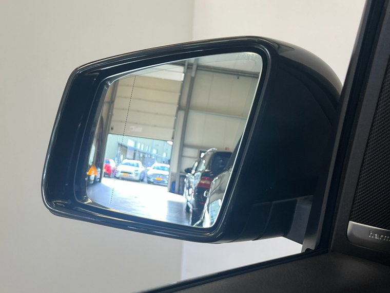 Vehicle Image 24