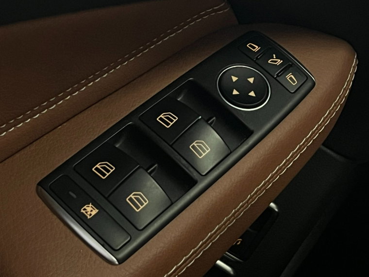 Vehicle Image 26