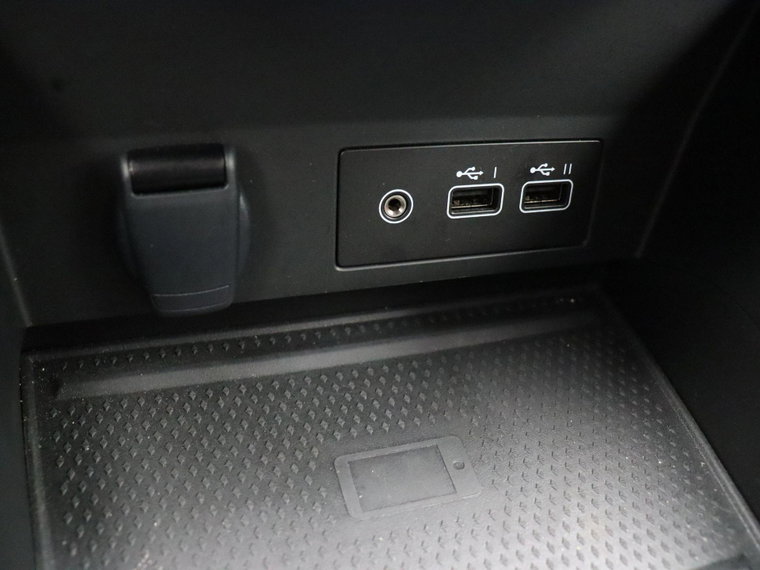 Vehicle Image 28