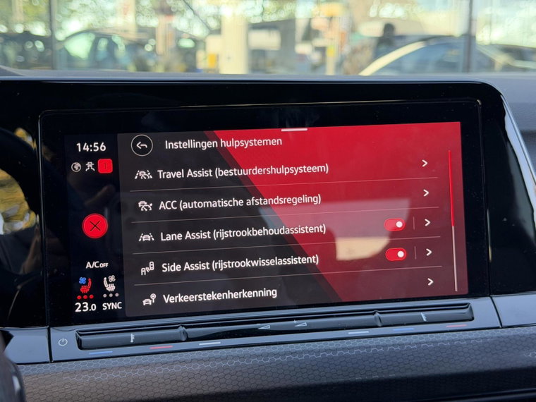 Vehicle Image 36