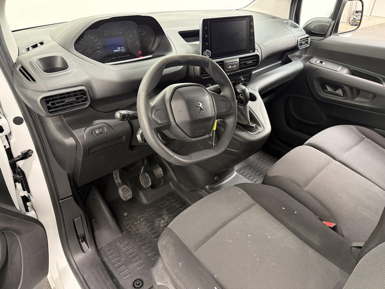 Vehicle Image 17