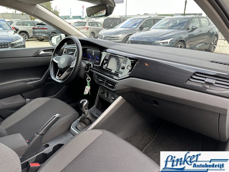 Vehicle Image 36