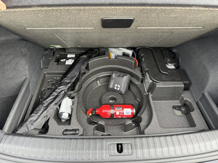 Vehicle Image 22