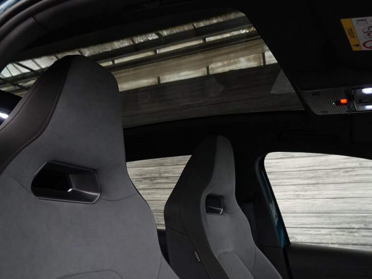 Vehicle Image 33