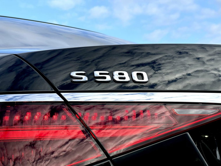Vehicle Image 32