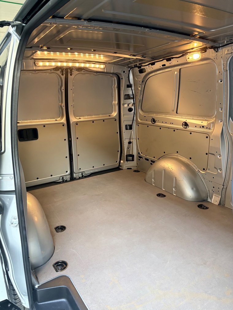 Vehicle Image 35