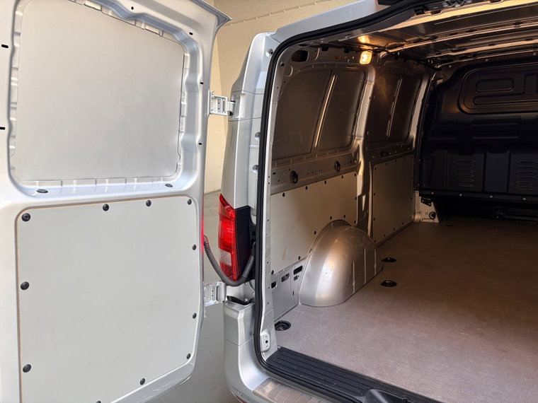 Vehicle Image 36