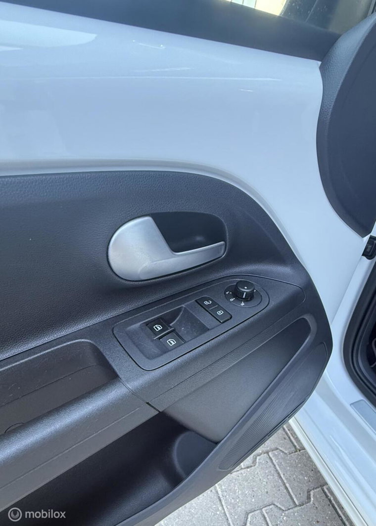 Vehicle Image 27