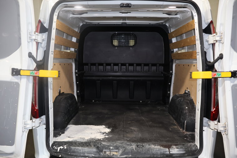 Vehicle Image 12