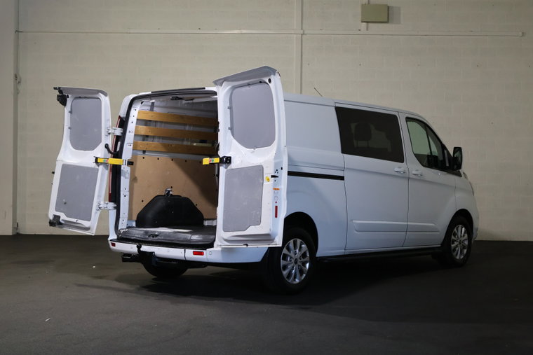Vehicle Image 8