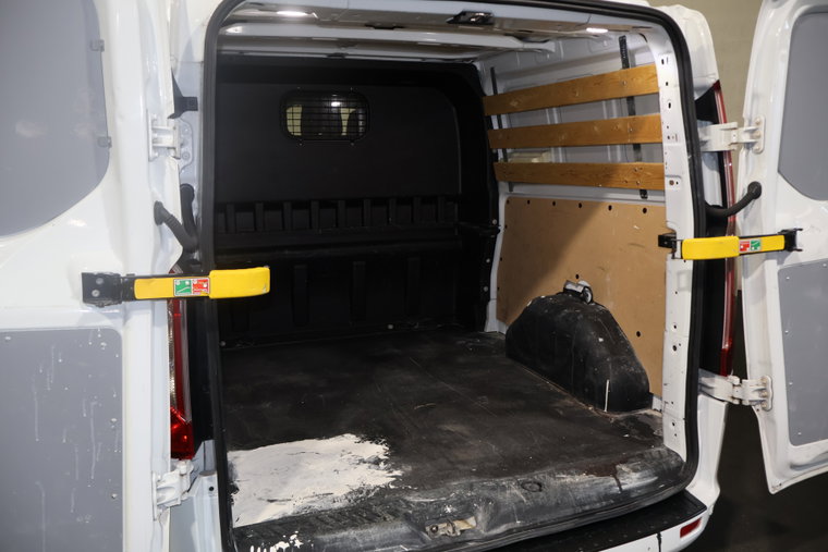 Vehicle Image 11