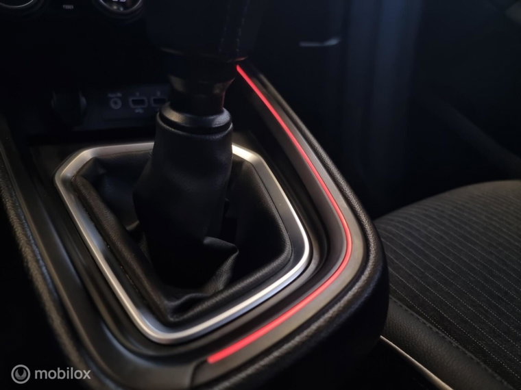 Vehicle Image 38