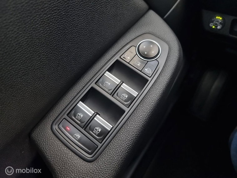 Vehicle Image 48