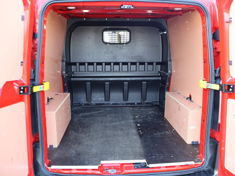Vehicle Image 14