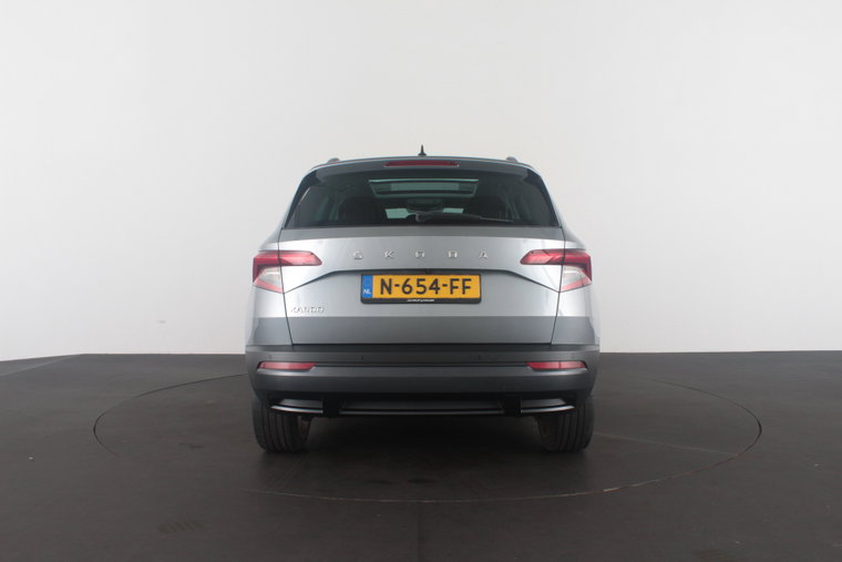 Vehicle Image 8