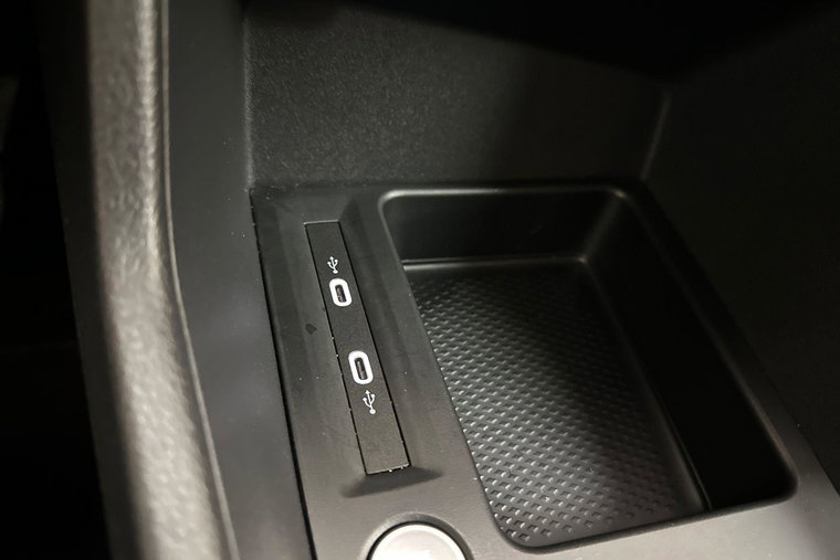 Vehicle Image 29