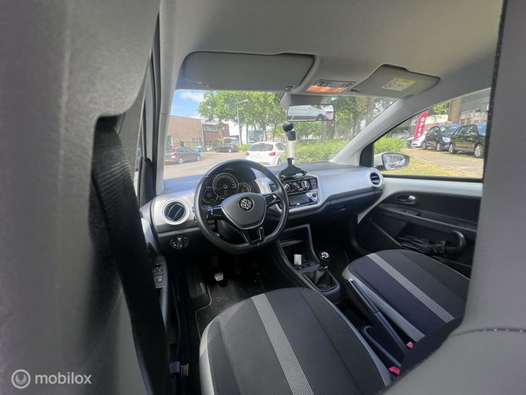 Vehicle Image 17