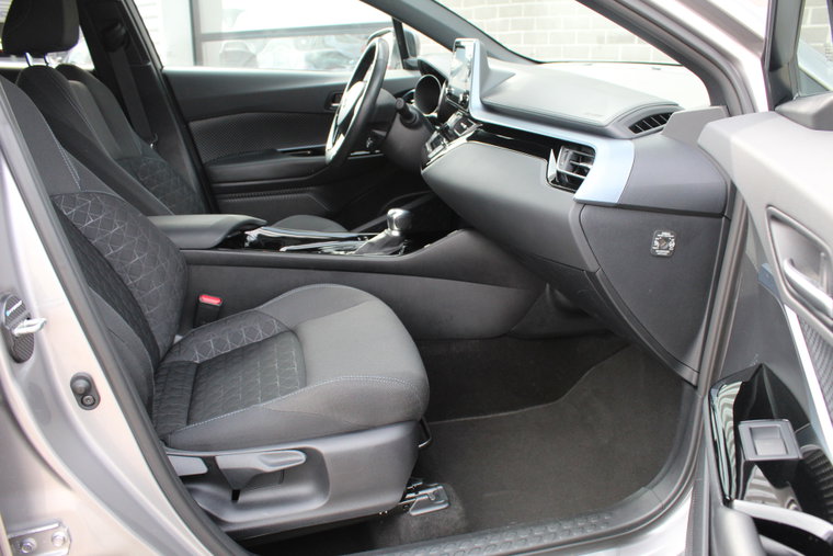 Vehicle Image 9