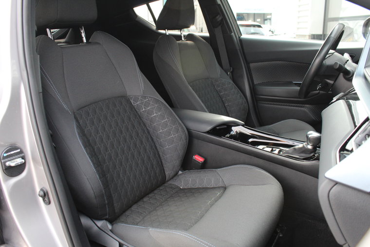 Vehicle Image 10