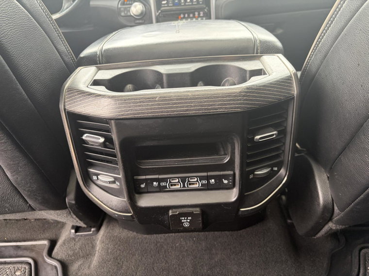 Vehicle Image 28