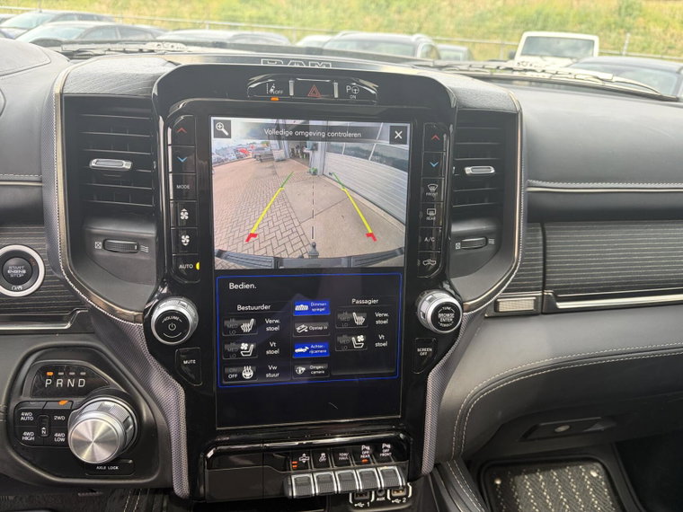 Vehicle Image 36