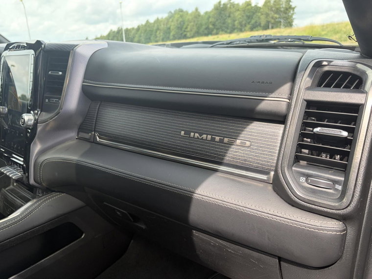 Vehicle Image 41