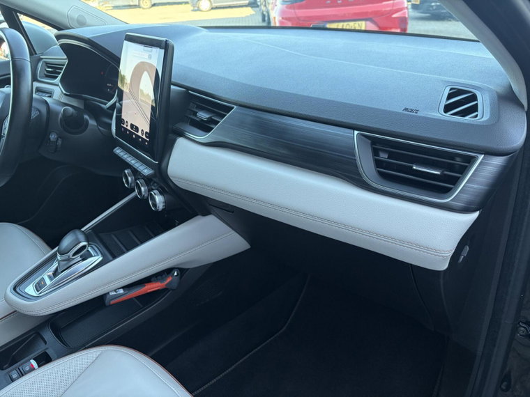 Vehicle Image 26