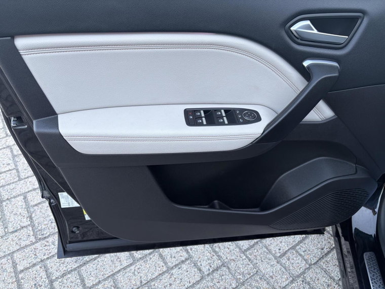 Vehicle Image 40
