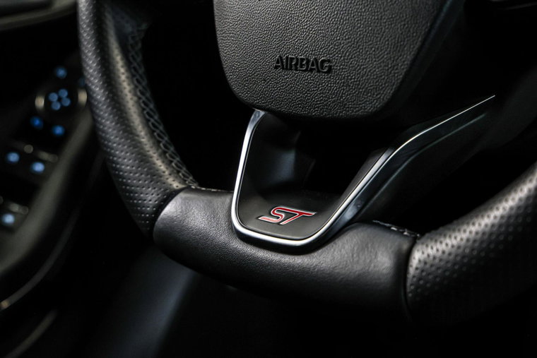 Vehicle Image 28