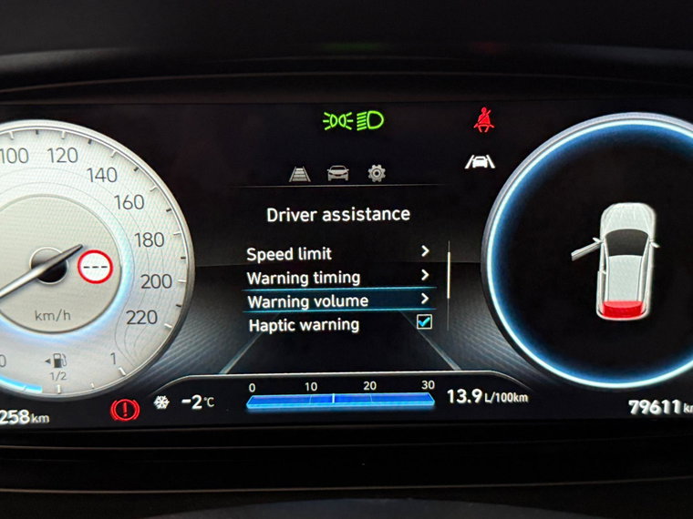 Vehicle Image 21