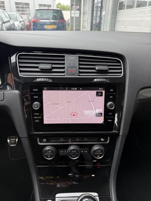 Vehicle Image 29