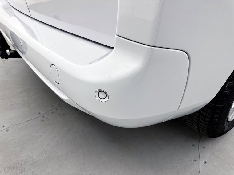 Vehicle Image 35