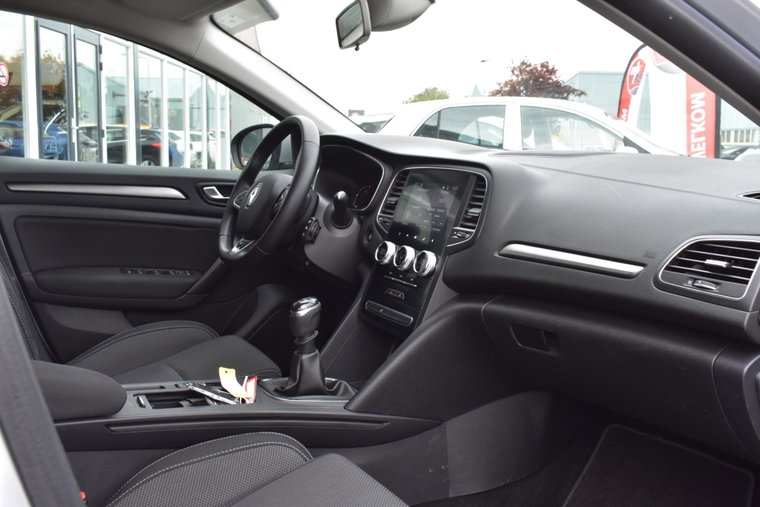Vehicle Image 19