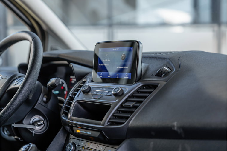 Vehicle Image 13