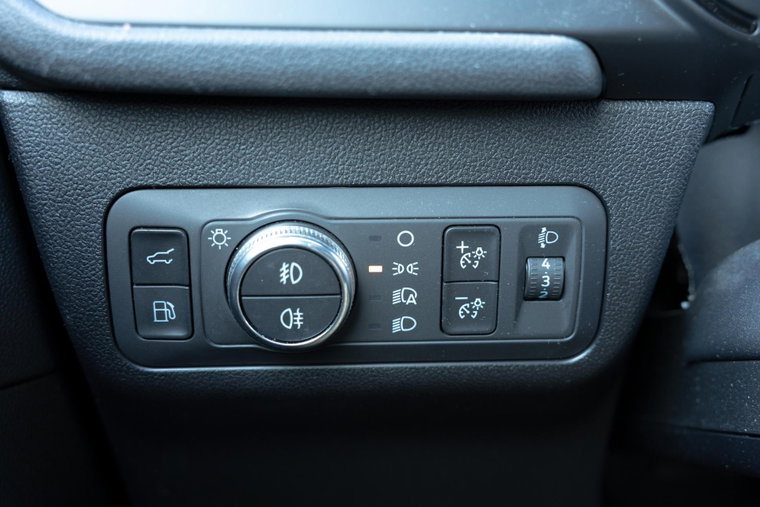 Vehicle Image 38