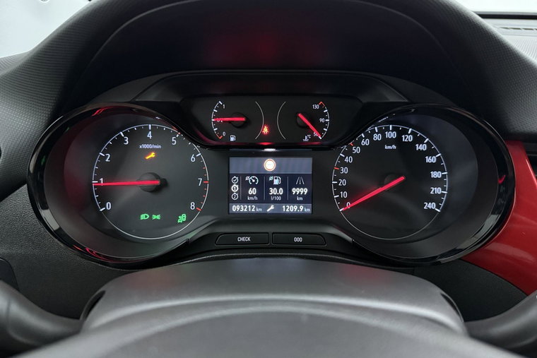 Vehicle Image 25